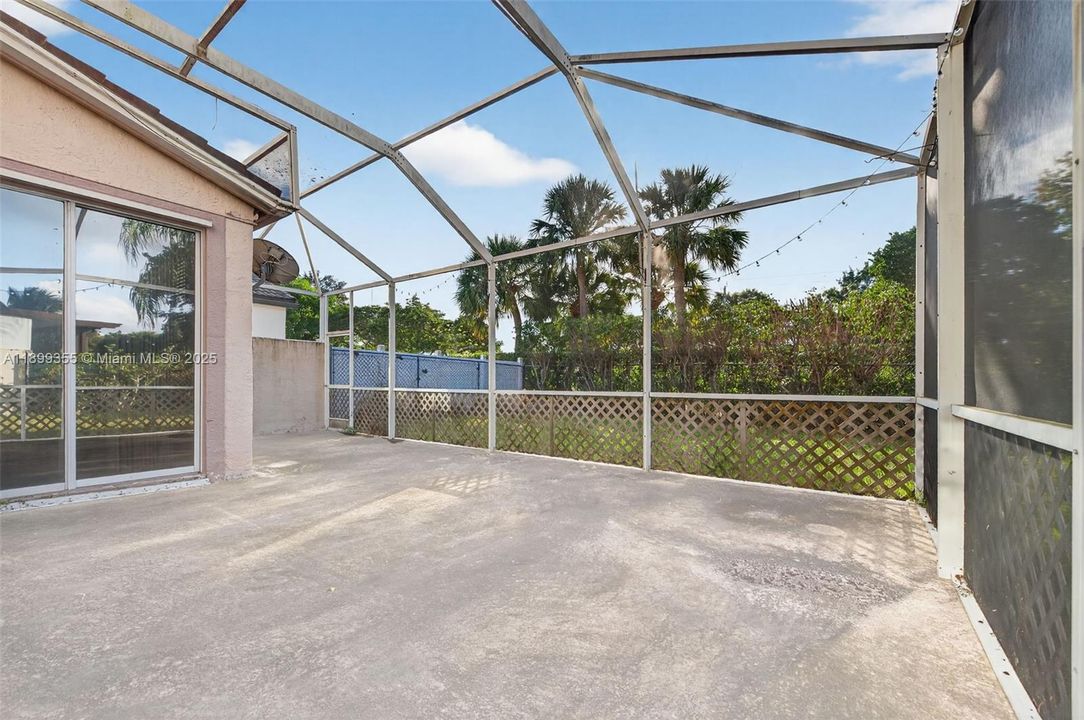 Active With Contract: $499,900 (3 beds, 2 baths, 1836 Square Feet)