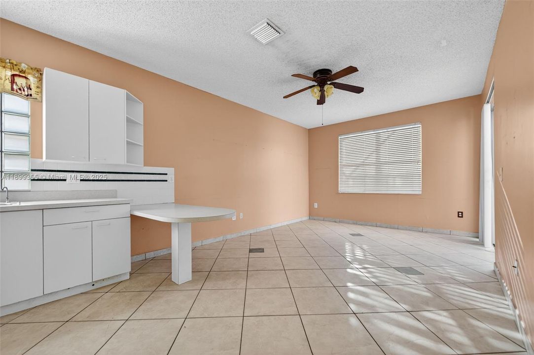 Active With Contract: $499,900 (3 beds, 2 baths, 1836 Square Feet)