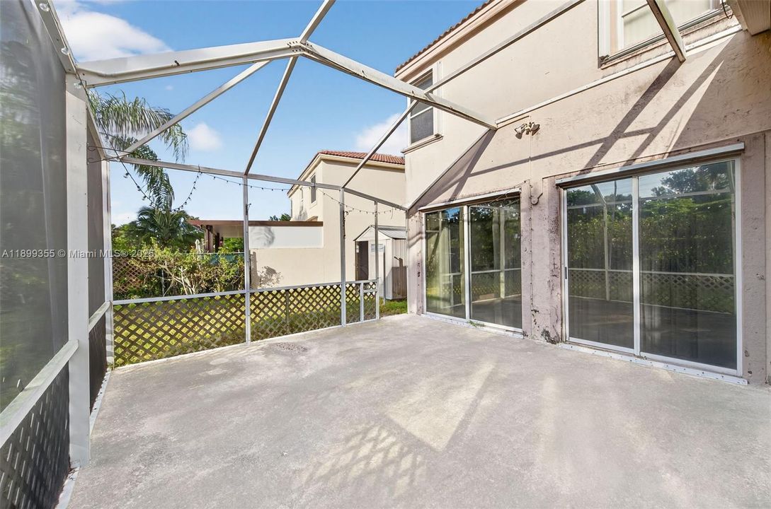 Active With Contract: $499,900 (3 beds, 2 baths, 1836 Square Feet)