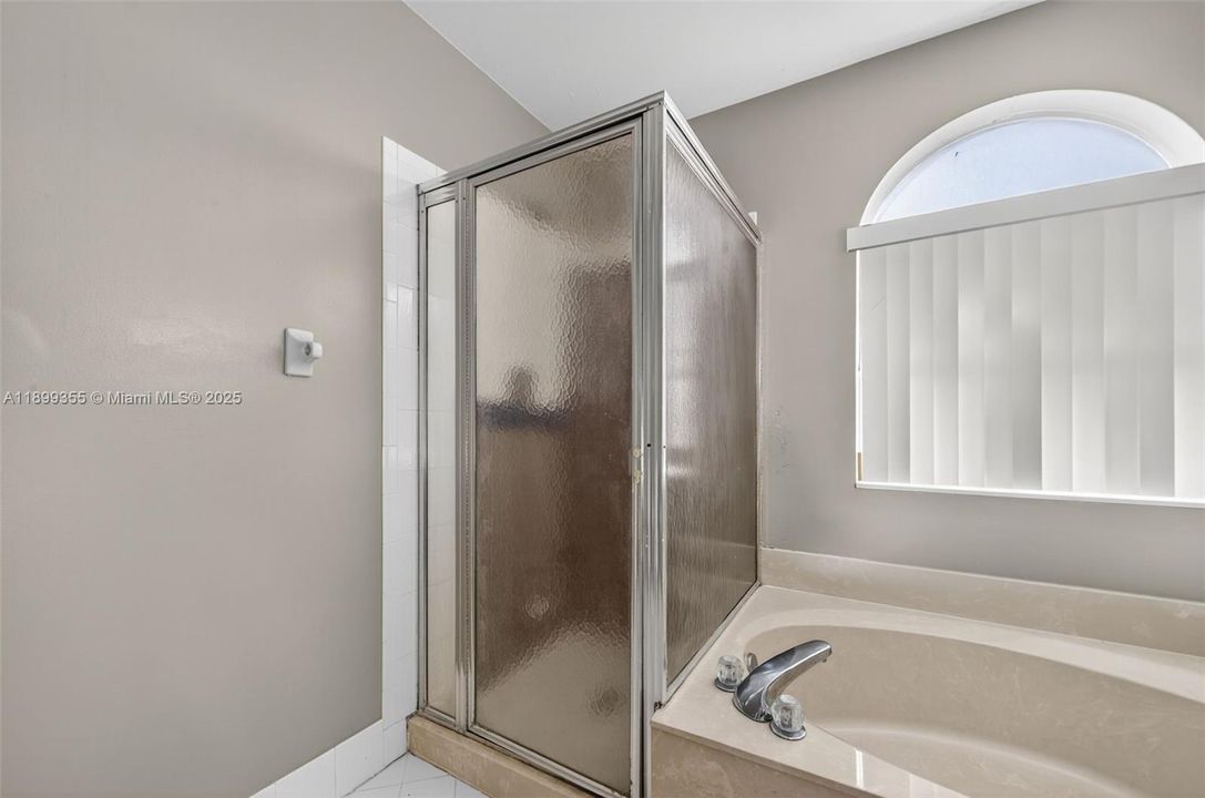 Active With Contract: $499,900 (3 beds, 2 baths, 1836 Square Feet)