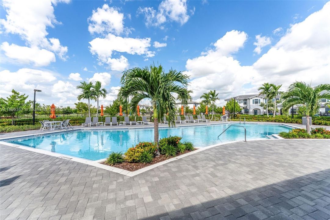 For Rent: $2,900 (3 beds, 2 baths, 1722 Square Feet)