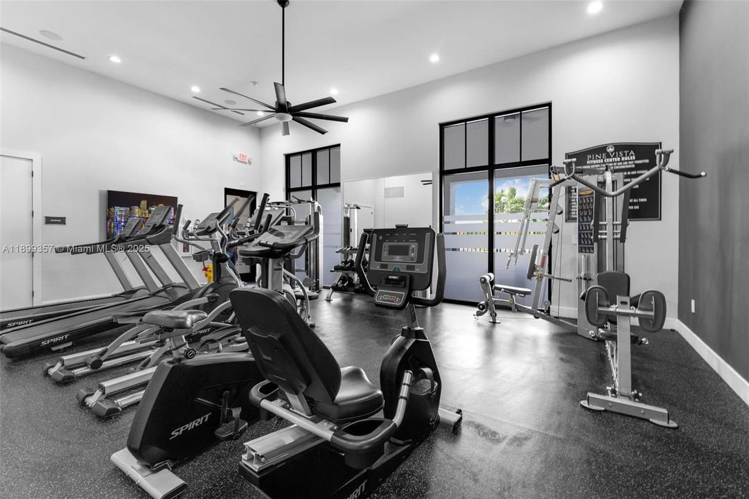 For Rent: $2,900 (3 beds, 2 baths, 1722 Square Feet)