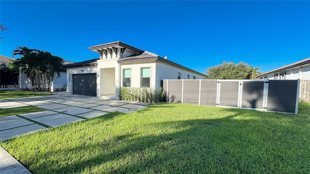 Recently Rented: $7,800 (4 beds, 3 baths, 2398 Square Feet)