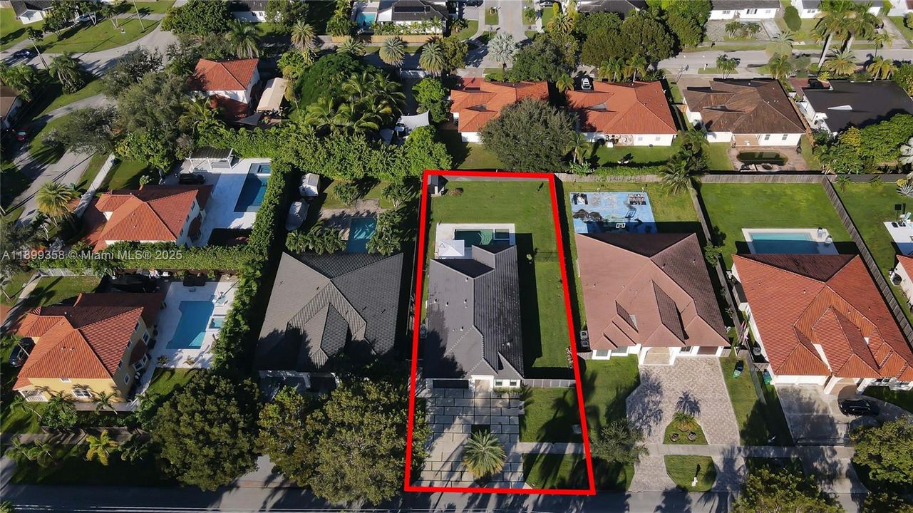 Recently Rented: $7,800 (4 beds, 3 baths, 2398 Square Feet)