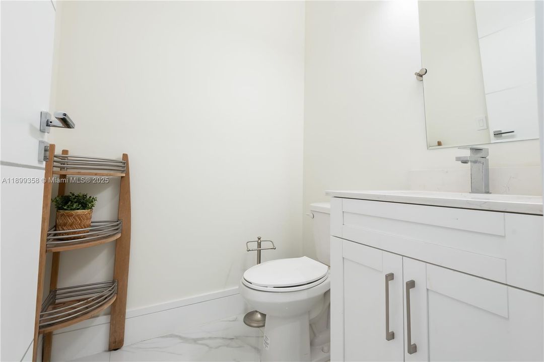 Recently Rented: $7,800 (4 beds, 3 baths, 2398 Square Feet)