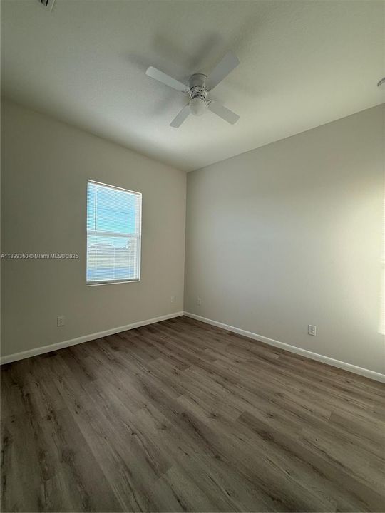 For Rent: $2,200 (4 beds, 2 baths, 1439 Square Feet)