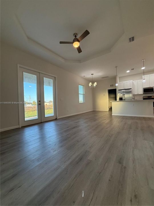 For Rent: $2,200 (4 beds, 2 baths, 1439 Square Feet)