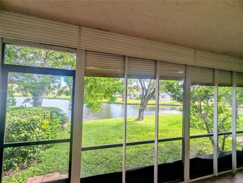 For Rent: $2,600 (2 beds, 2 baths, 1048 Square Feet)