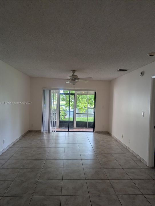For Rent: $2,600 (2 beds, 2 baths, 1048 Square Feet)