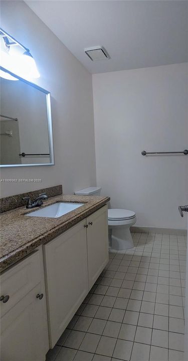 For Rent: $2,600 (2 beds, 2 baths, 1048 Square Feet)