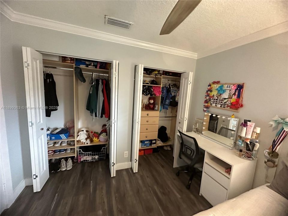 Recently Rented: $6,950 (4 beds, 3 baths, 2776 Square Feet)