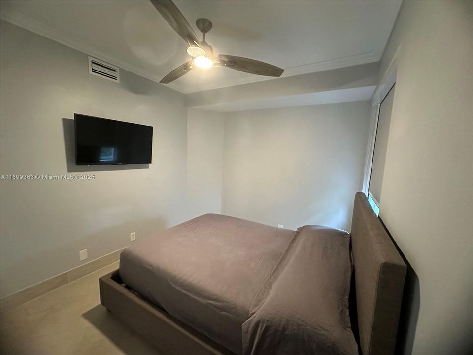 Recently Rented: $6,950 (4 beds, 3 baths, 2776 Square Feet)