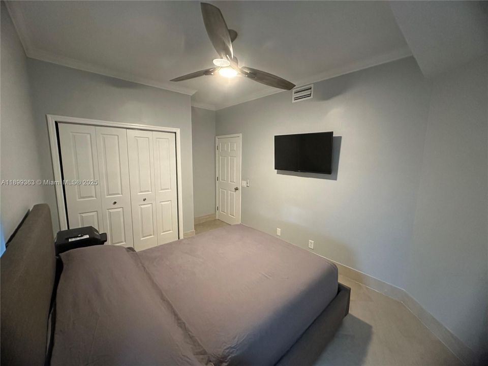 Recently Rented: $6,950 (4 beds, 3 baths, 2776 Square Feet)