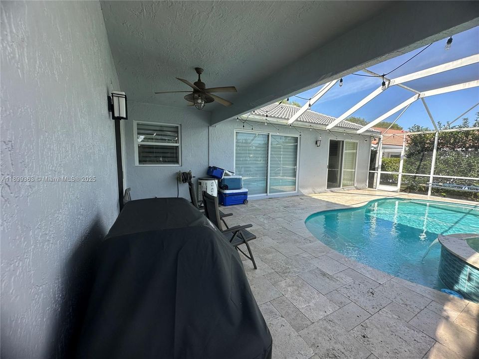 Recently Rented: $6,950 (4 beds, 3 baths, 2776 Square Feet)