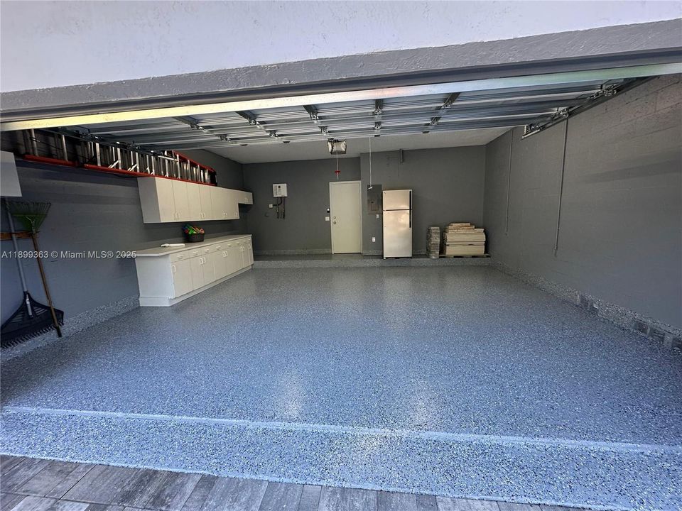 Recently Rented: $6,950 (4 beds, 3 baths, 2776 Square Feet)