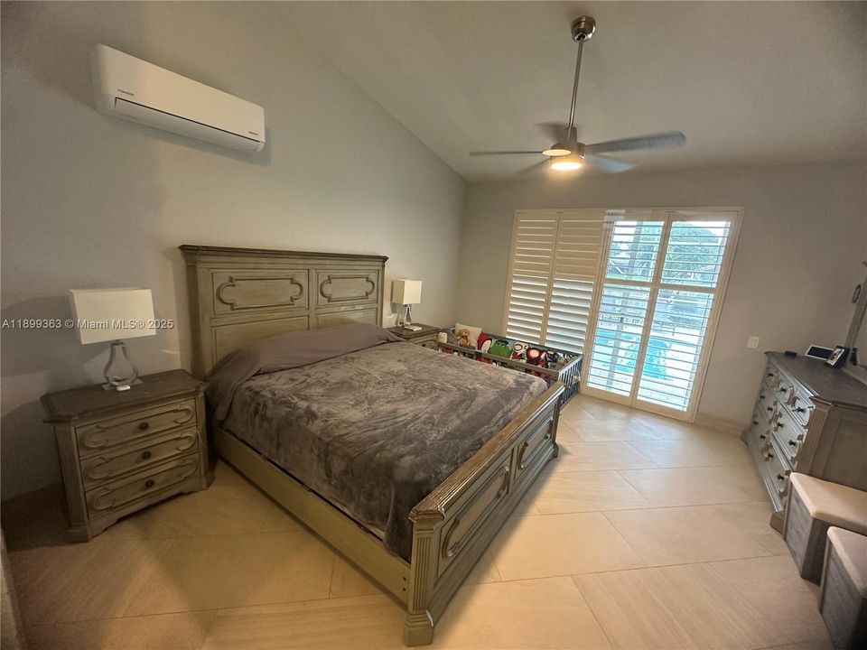 Recently Rented: $6,950 (4 beds, 3 baths, 2776 Square Feet)