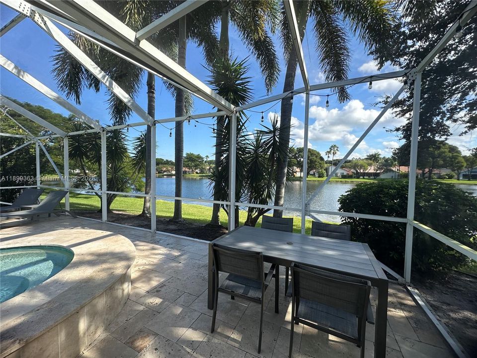 Recently Rented: $6,950 (4 beds, 3 baths, 2776 Square Feet)