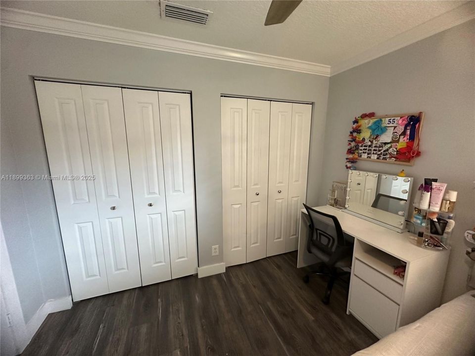 Recently Rented: $6,950 (4 beds, 3 baths, 2776 Square Feet)