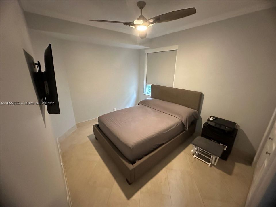 Recently Rented: $6,950 (4 beds, 3 baths, 2776 Square Feet)