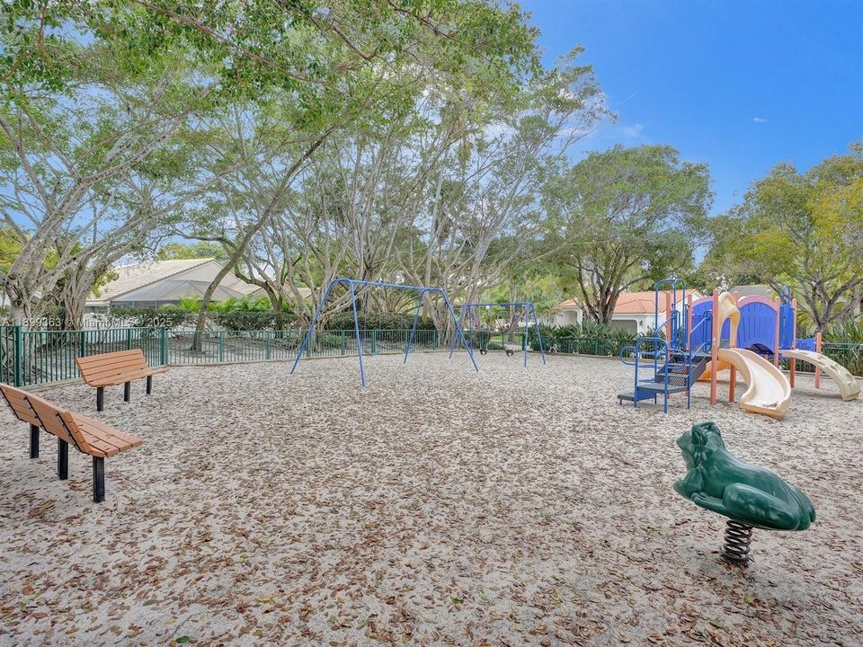 Recently Rented: $6,950 (4 beds, 3 baths, 2776 Square Feet)