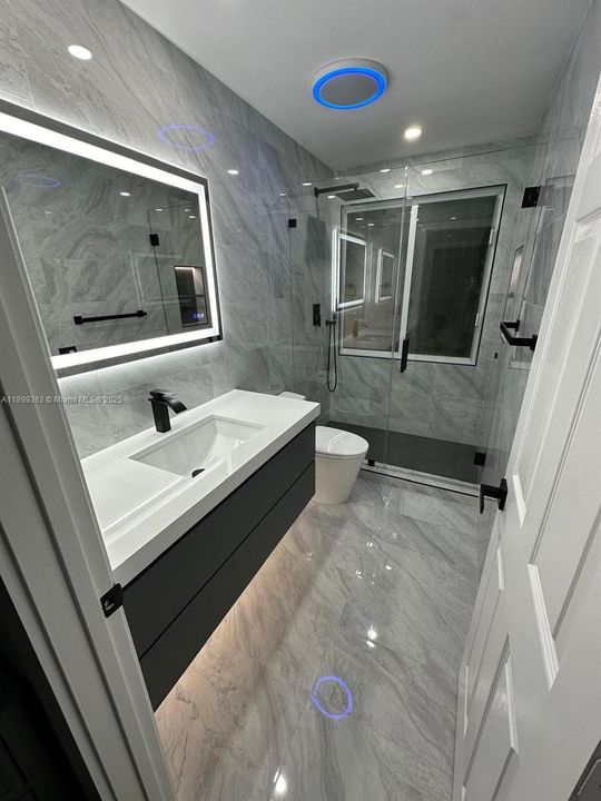 Recently Rented: $6,950 (4 beds, 3 baths, 2776 Square Feet)