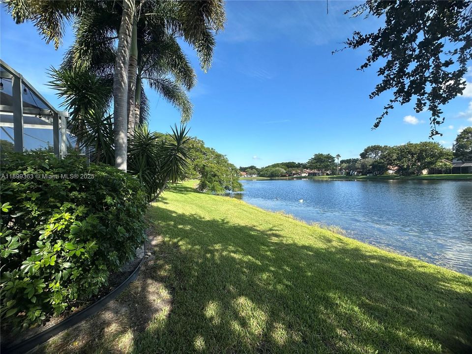 Recently Rented: $6,950 (4 beds, 3 baths, 2776 Square Feet)