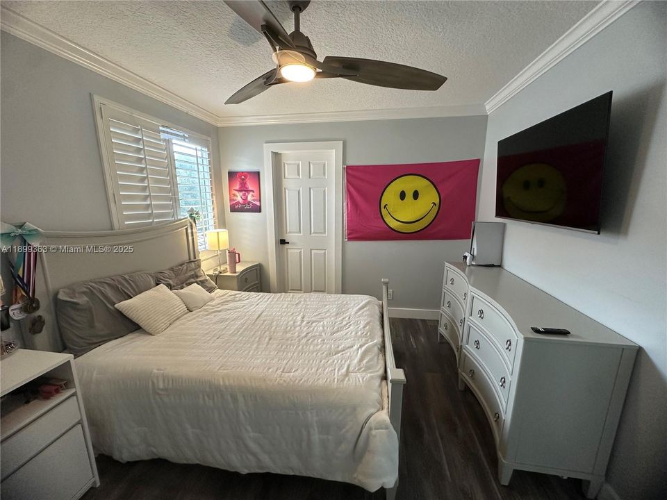 Recently Rented: $6,950 (4 beds, 3 baths, 2776 Square Feet)