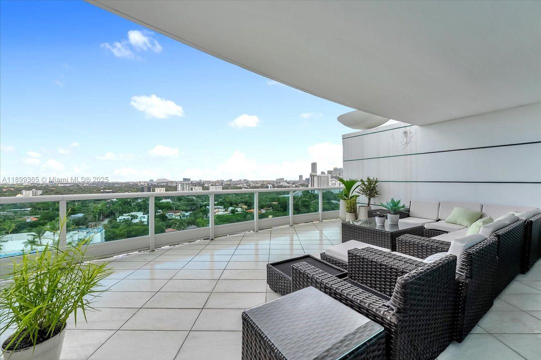 For Sale: $2,300,000 (3 beds, 3 baths, 2310 Square Feet)