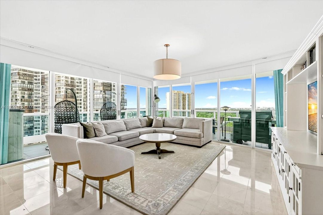 For Sale: $2,300,000 (3 beds, 3 baths, 2310 Square Feet)