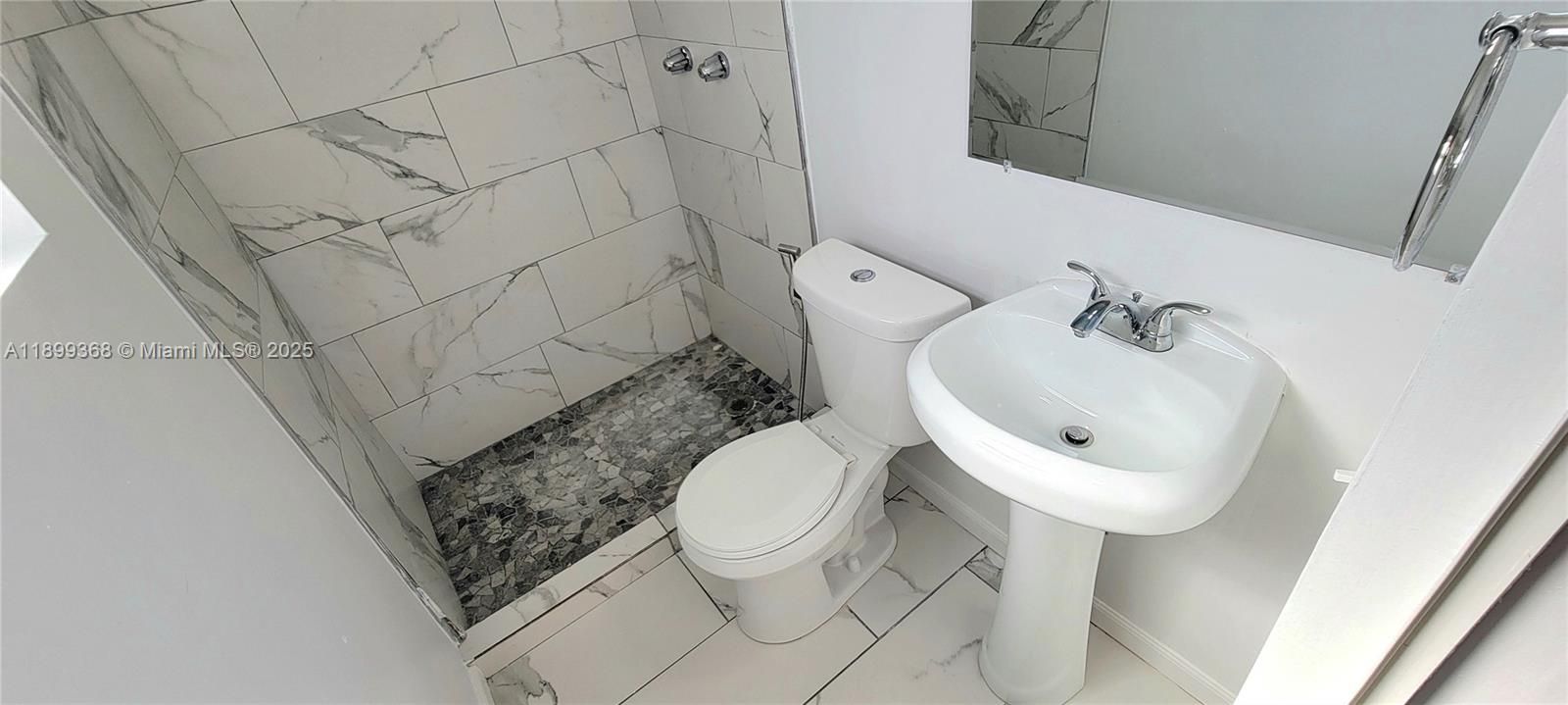 Recently Sold: $525,000 (3 beds, 2 baths, 1368 Square Feet)