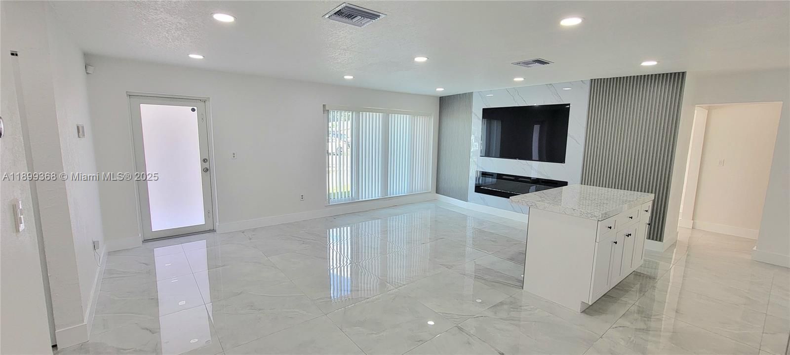 Recently Sold: $525,000 (3 beds, 2 baths, 1368 Square Feet)