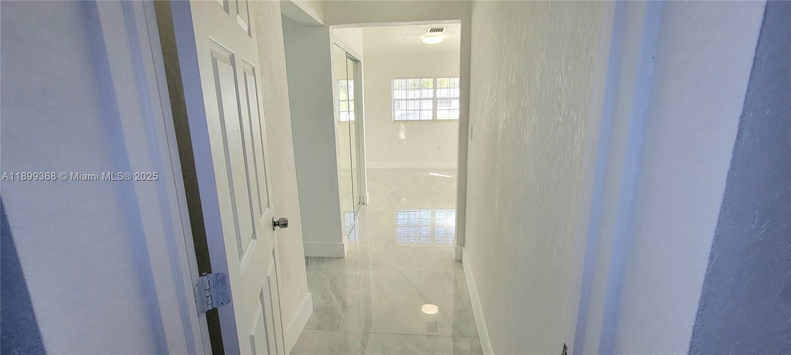 Recently Sold: $525,000 (3 beds, 2 baths, 1368 Square Feet)