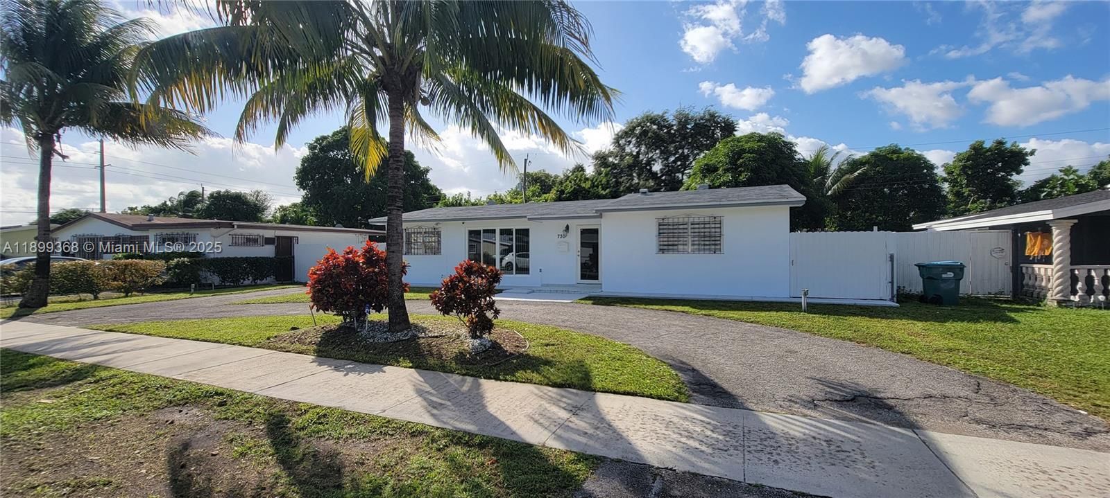 Recently Sold: $525,000 (3 beds, 2 baths, 1368 Square Feet)