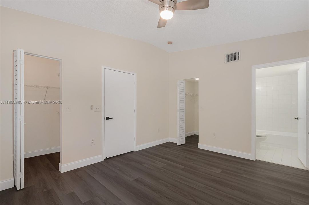 Recently Rented: $2,400 (2 beds, 2 baths, 916 Square Feet)