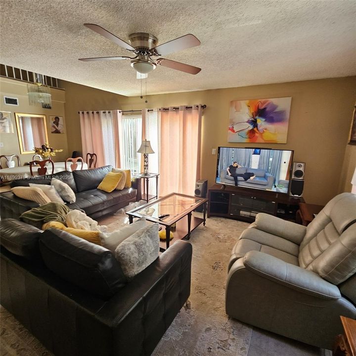 For Rent: $2,850 (3 beds, 2 baths, 1330 Square Feet)