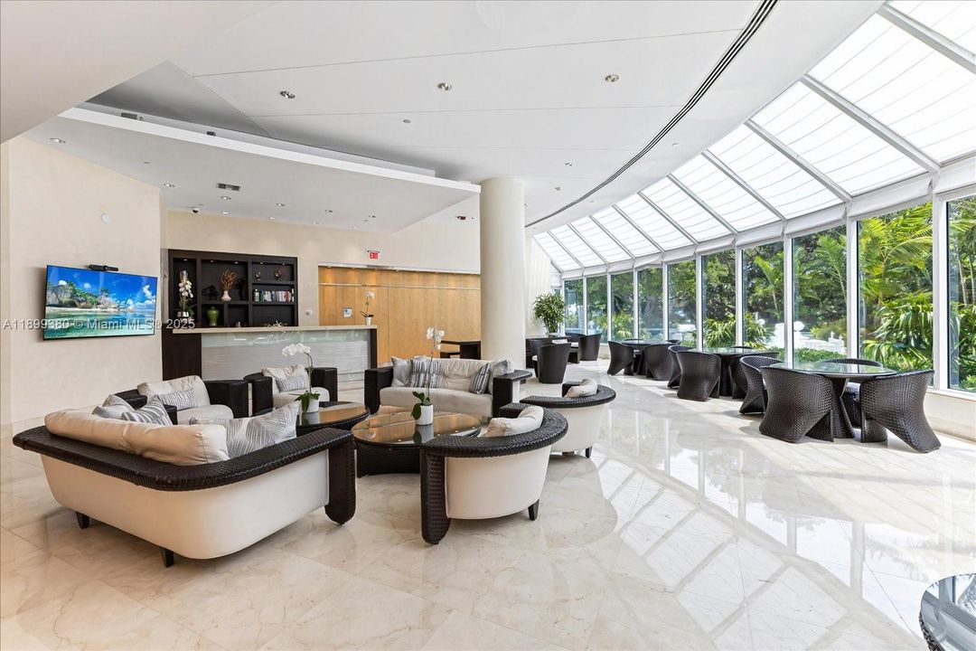 For Rent: $14,000 (3 beds, 3 baths, 2310 Square Feet)