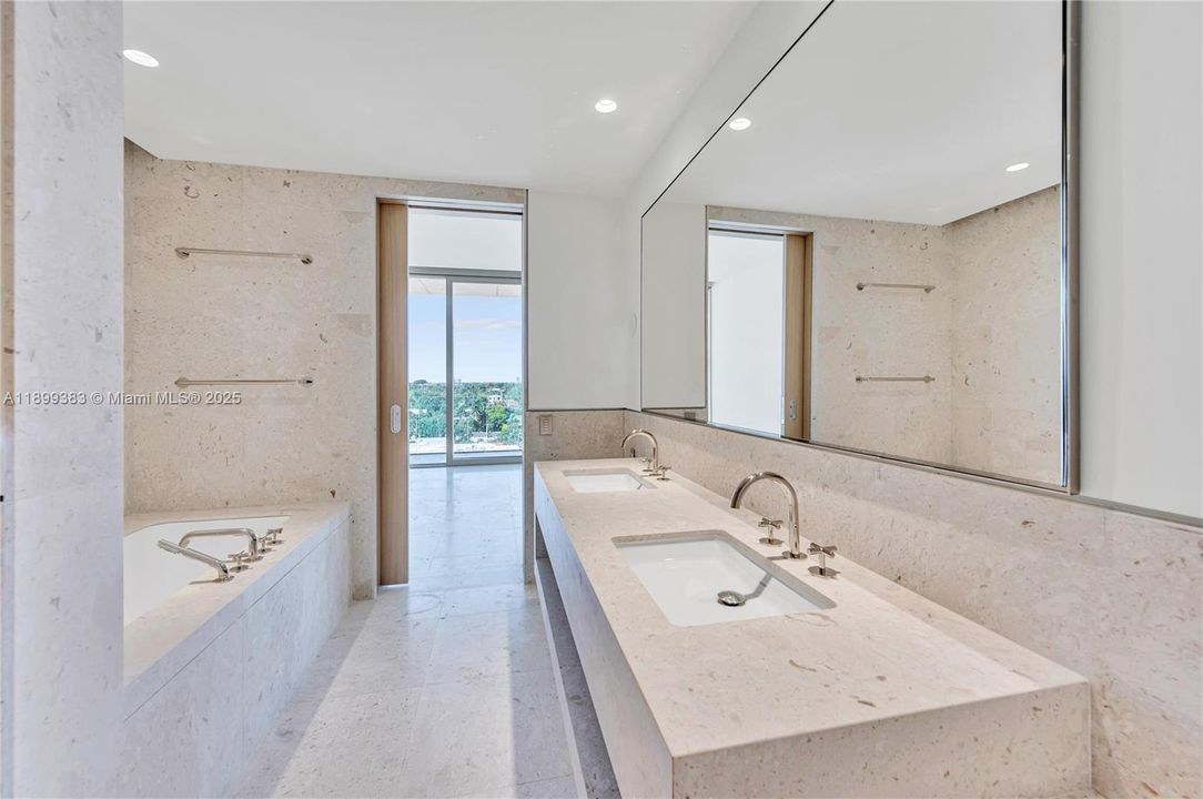 En Venta: $17,575,000 (3 camas, 3 baños, 4733 Pies cuadrados)