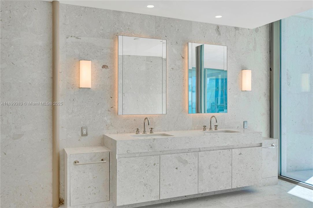 En Venta: $17,575,000 (3 camas, 3 baños, 4733 Pies cuadrados)