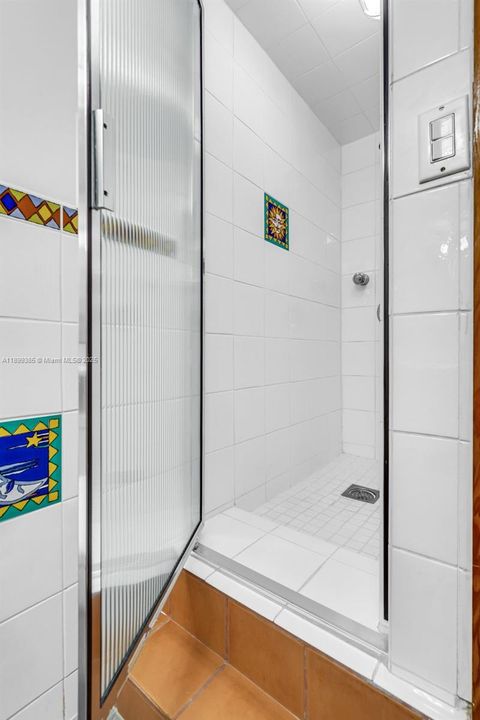 Guest Bathroom w/ Shower