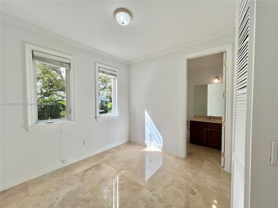 For Rent: $23,000 (6 beds, 6 baths, 7198 Square Feet)