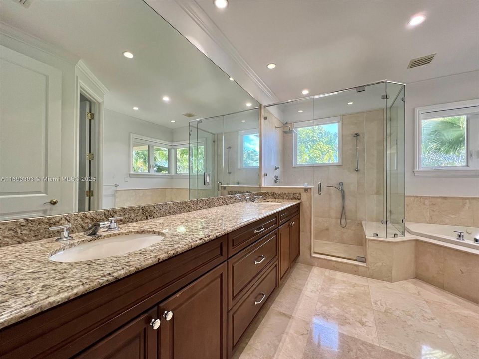 For Rent: $23,000 (6 beds, 6 baths, 7198 Square Feet)