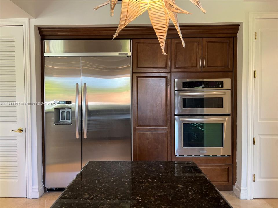 For Rent: $23,000 (6 beds, 6 baths, 7198 Square Feet)