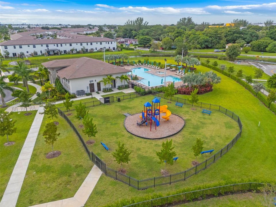 На продажу: $540,000 (3 спален, 2 ванн, 1442 Квадратных фут)