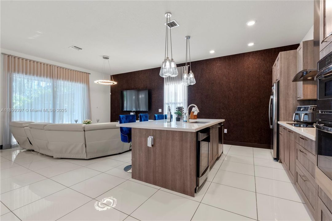 На продажу: $1,350,000 (4 спален, 3 ванн, 2847 Квадратных фут)