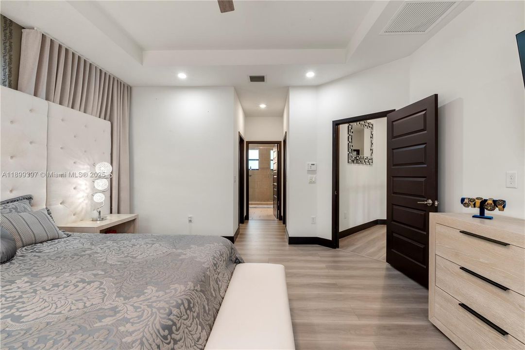 На продажу: $1,350,000 (4 спален, 3 ванн, 2847 Квадратных фут)