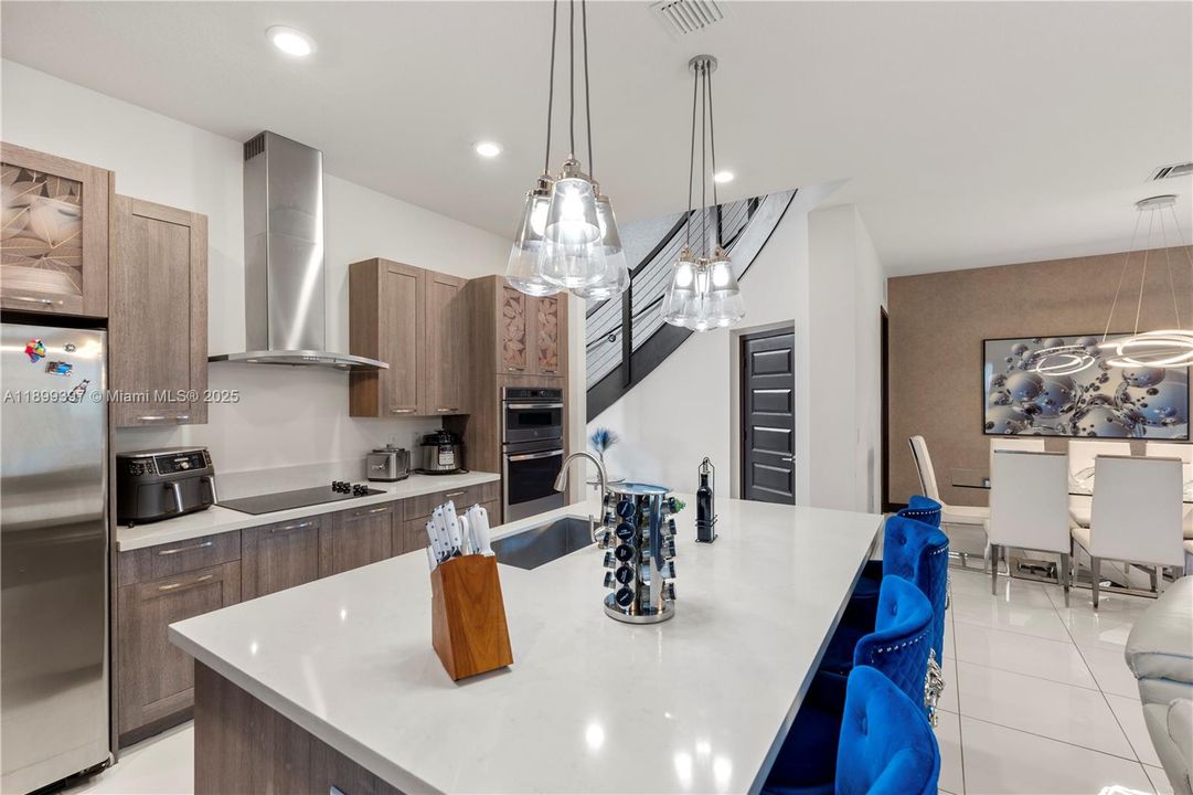 На продажу: $1,350,000 (4 спален, 3 ванн, 2847 Квадратных фут)