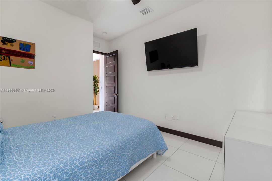 На продажу: $1,350,000 (4 спален, 3 ванн, 2847 Квадратных фут)