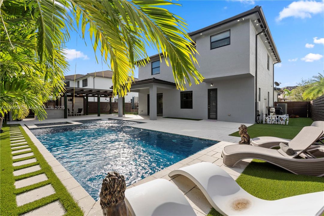 На продажу: $1,350,000 (4 спален, 3 ванн, 2847 Квадратных фут)