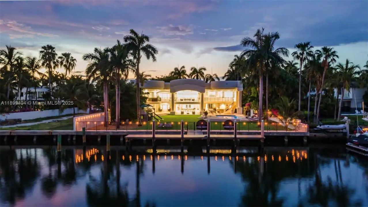 待售: $7,995,000 (8 贝兹, 6 浴室, 6718 平方英尺)