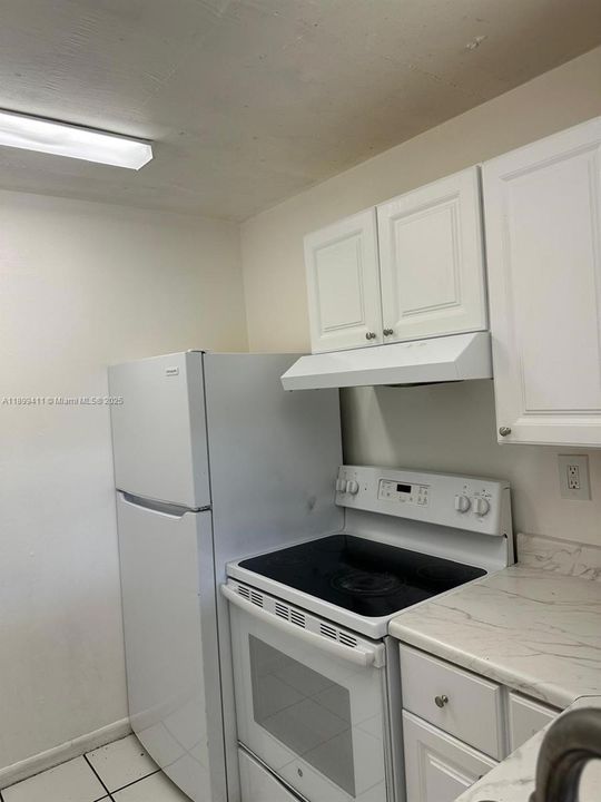 For Rent: $1,850 (2 beds, 2 baths, 1175 Square Feet)